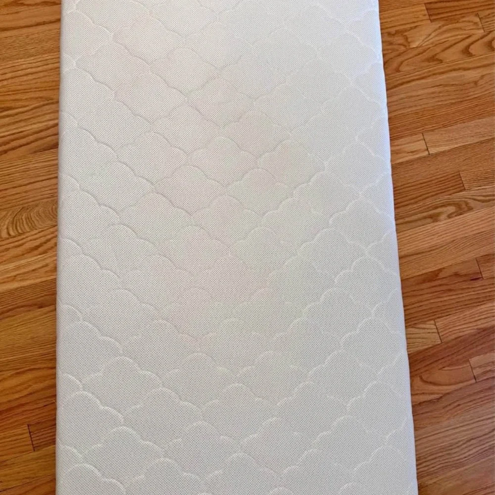 Newton White crib mattress - Picture 9 of 13